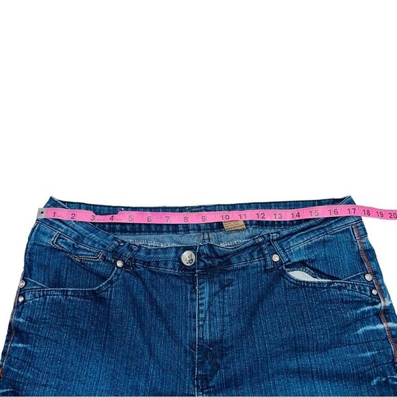 10/$25🦋 Give Me 5ive Medium Wash Denim Bermuda Shorts - Size 14 - Picture 8 of 12